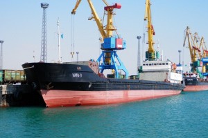 В Волго-Каспийском морском судоходном канале сел на мель иранский сухогруз