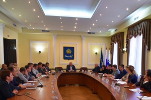 Олег Полумордвинов провёл последнее совещание в должности главы администрации Астрахани