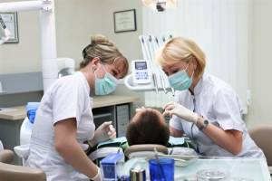 В Астраханской области изменился порядок оказания экстренной стоматологической помощи ночью