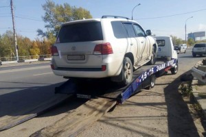 В Астрахани на Новом и Старом мостах у водителей арестовали автомобили