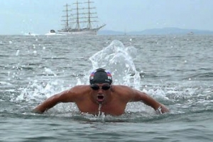 Астраханец готовится попасть в Книгу рекордов Гиннеса, проплыв 72 километра без перерыва
