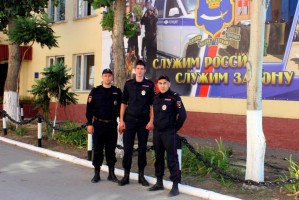 В Астрахани полицейские помогли спасти жизнь годовалой девочке