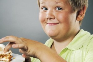 Семеро из десяти детей в России страдают от лишнего веса
