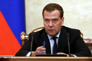 Премьер-министр РФ поручил компенсировать регионам расходы, возникающие с принятием новых законов