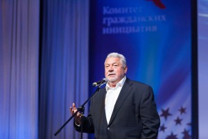 Юлий Гусман наградил победителей премии «Гражданская инициатива» в Астрахани
