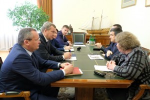Игорь Мартынов представил врио губернатора Астраханской области лидеров фракций облдумы