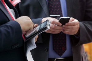 В Госдуме предложили запретить мобильные приложения и сайты для знакомств