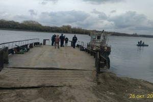 В Астраханской области у водителя «газели», съехавшей в реку с парома, отказали тормоза