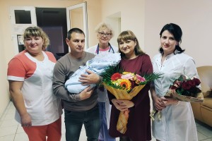 Из роддома Знаменска Астраханской области выписали «юбилейного» ребёнка