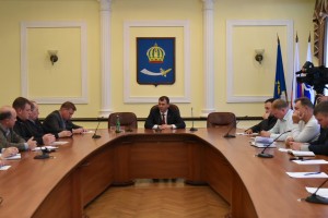 Ио главы администрации города Астрахани поручил избавиться от скользких дорог зимой