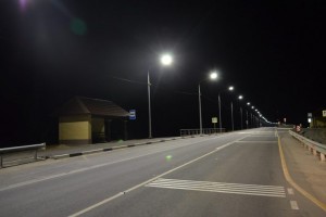 На участках федеральной трассы в Астраханской области станет светлее