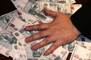 Мошенник из Самарской области оставил астраханский магазин косметики без 50 тысяч рублей