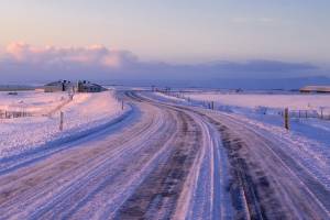 Астраханские трассы готовят к снегу и гололеду, которые обещают уже в эти выходные