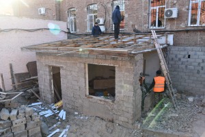 В Астрахани сравняли с землёй 30 самовольно возведённых строений