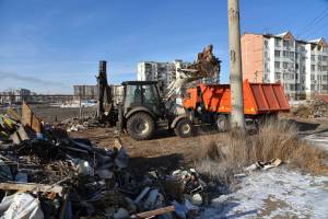 В Астрахани зачищают крупную свалку