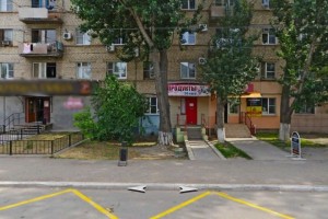 В Астрахани неизвестный в маске, угрожая ножом, ограбил магазин