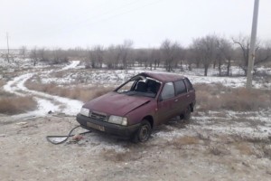 Пассажир машины, перевернувшейся на трассе Волгоград – Астрахань, впал в кому