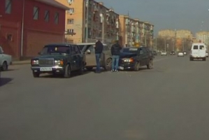 ДТП с участием трёх автомобилей на Б. Хмельницкого (видео)
