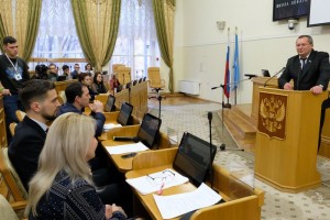 Игорь Мартынов открыл  финал студенческого проекта «Школа дебатов»