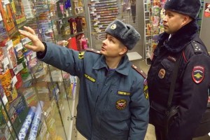 Астраханская полиция проверяет точки продаж пиротехники