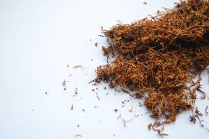 Минздрав предложил запретить продавать табак. Совсем