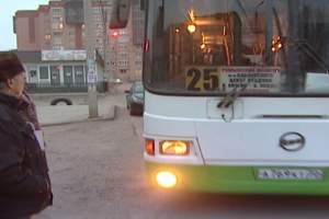 Съёмочная группа ГТРК "Лотос" проверила работу автобусов в мкрн. Бабаевского