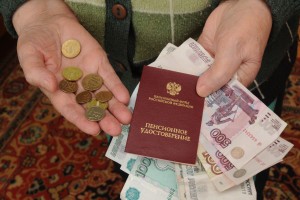 Астраханским пенсионерам повысили надбавку по возрасту