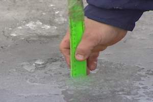 Астраханцев предупреждают о последствиях выхода на тонкий лед