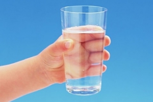 Выпей стакан воды – поддержи здоровье почек