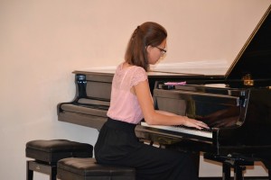 Астраханская пианистка заняла второе место на конкурсе музыкантов-исполнителей в Суздале