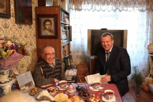 Сергей Морозов встретился с известным астраханским писателем Александром Марковым