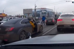 В Астрахани на ул Н Островского подрались водители