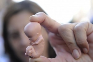 Астраханок просят не делать аборты