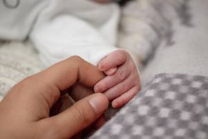 200 беременных астраханок обратились в кризисный центр