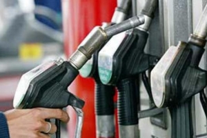 Самый дешевый бензин в ЮФО продается в Астрахани