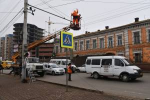 В Астрахани на оживленном перекрестке установили новые светофоры