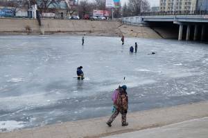 Где в Астрахани порыбачить в выходные