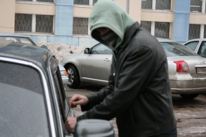 Житель Астраханской области получил условный срок за три угнанные и уничтоженные машины