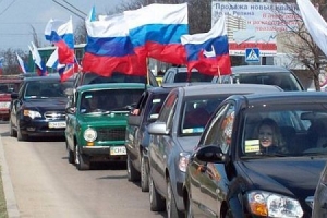 Колонна профсоюзного автопробега на подъезде к Астрахани