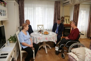 Сергей Морозов: Будем улучшать условия жизни астраханских инвалидов