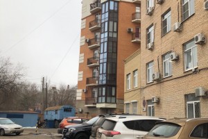 «Астрахань 24» выяснил, почему оцепили дом на улице Марфинской