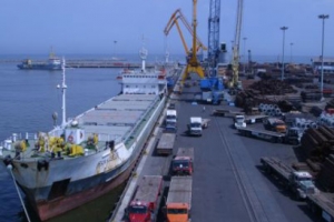 Грузооборот морских портов в Каспийском бассейне снизился на 5,5%