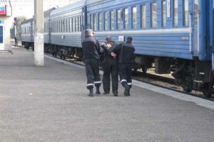 В Астраханской области с поезда сняли объявленного в федеральный розыск иностранца