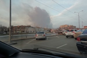 ГУ МЧС предупреждает о запахе гари из-за пожара в Наримановском районе