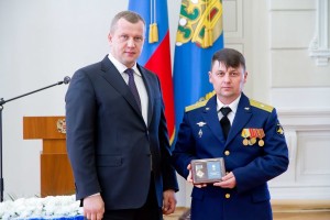 Сергей Морозов поздравил военнослужащих с Днём защитника Отечества