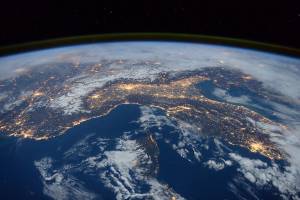 Космос, истребители над Астраханью и лезгинка на улице: неделя выдалась богатой на события