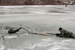 В Астраханской области участились случаи провала людей под лёд