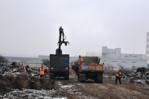 Астраханский микрорайон Бабаевского избавляют от крупной свалки
