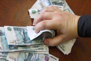 Мошенник из Калининграда обманул астраханского бизнесмена на 215 тысяч рублей