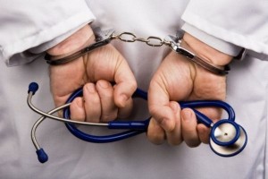 В Астрахани вынесут приговор врачу и медсестре, которые убили пациента по халатности
